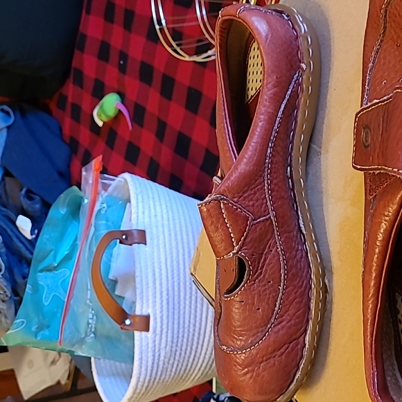 # 4 Born shoes size 8 red - Picture 3 of 9